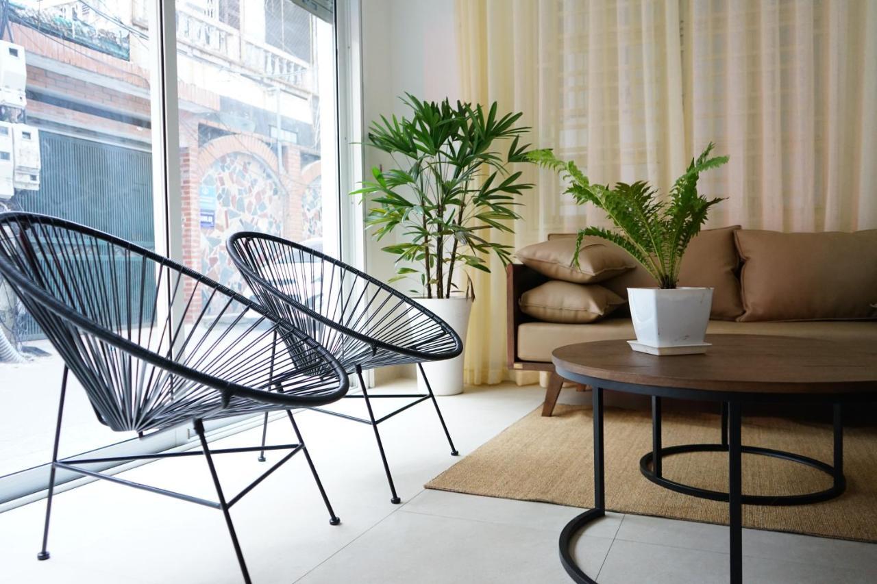 Lyn House - Service Apartment Hoang Quoc Viet Hanoi Exteriör bild