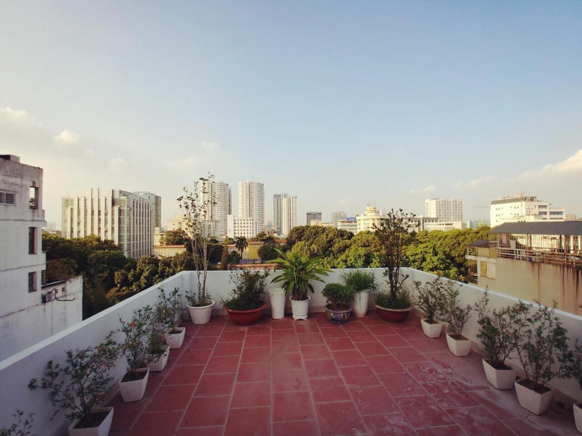 Lyn House - Service Apartment Hoang Quoc Viet Hanoi Exteriör bild