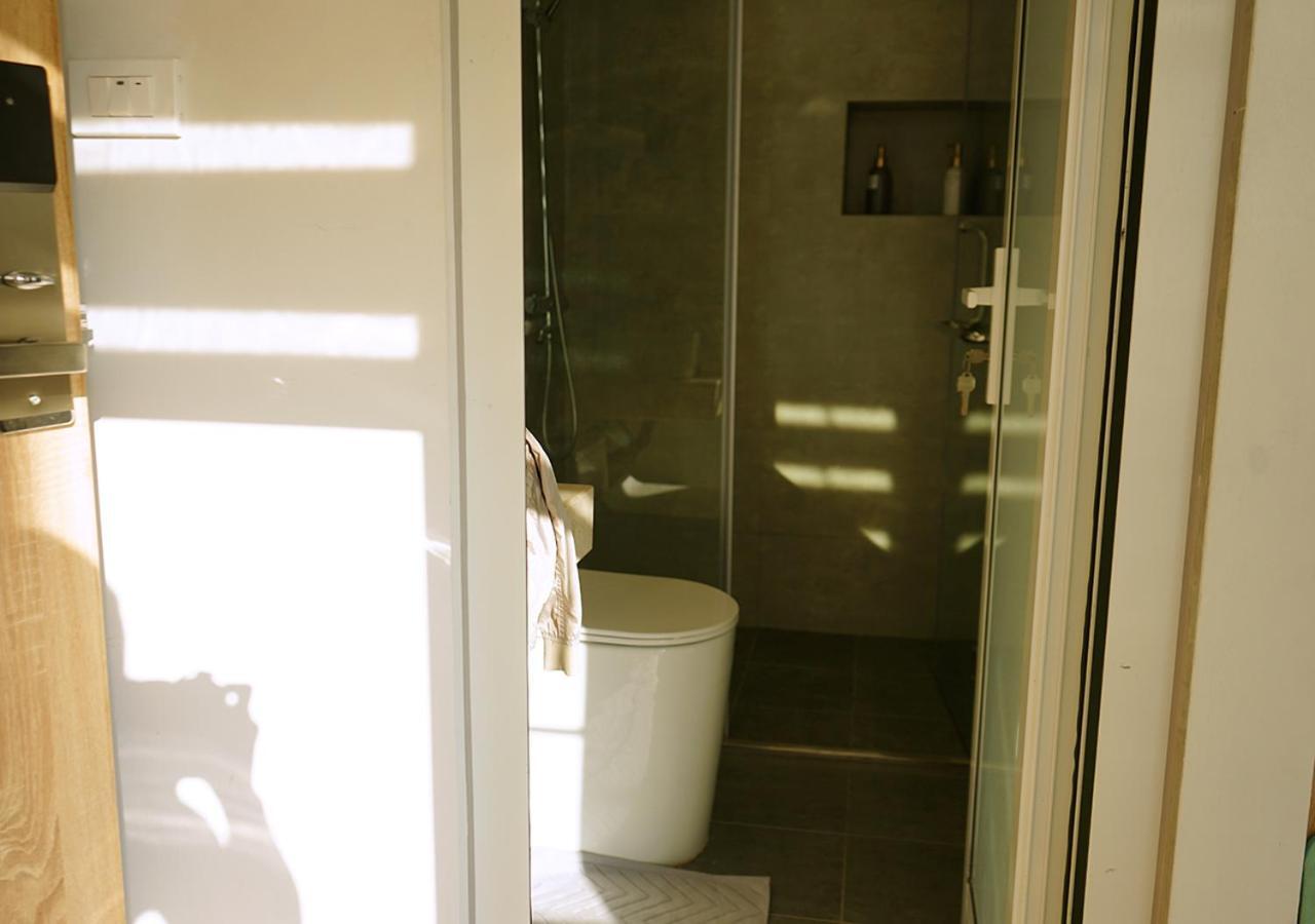Lyn House - Service Apartment Hoang Quoc Viet Hanoi Exteriör bild
