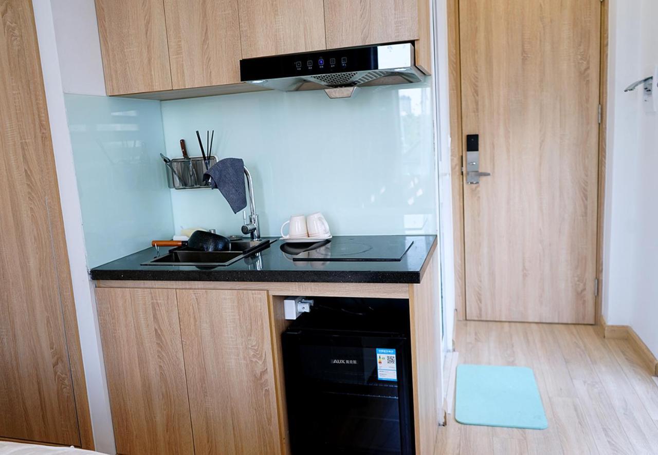 Lyn House - Service Apartment Hoang Quoc Viet Hanoi Exteriör bild