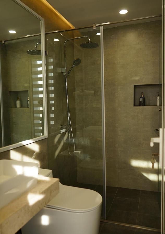 Lyn House - Service Apartment Hoang Quoc Viet Hanoi Exteriör bild