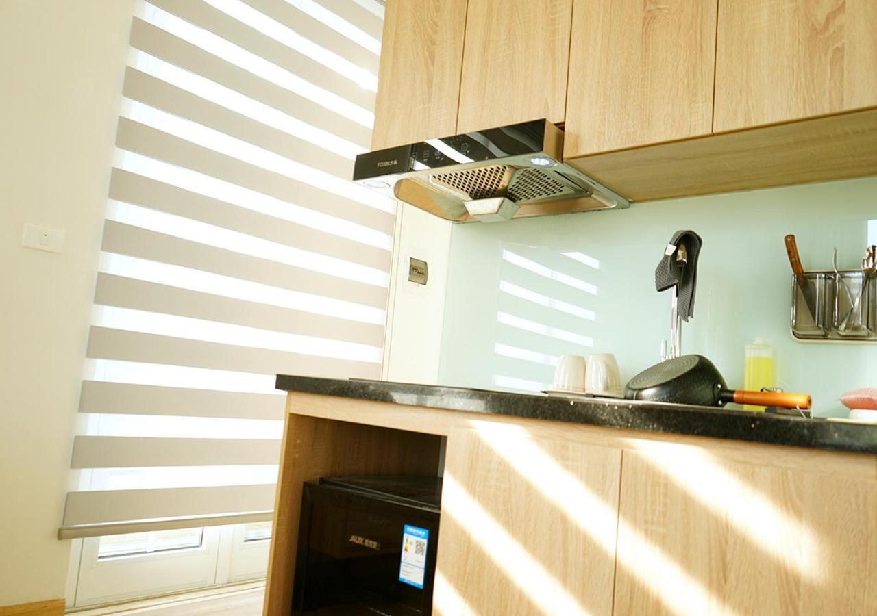 Lyn House - Service Apartment Hoang Quoc Viet Hanoi Exteriör bild
